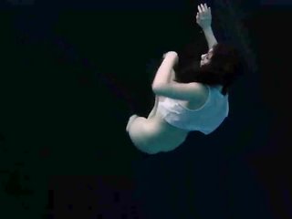 Undervann fleksibel gymnastic