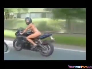 Lakuriq në motorcycle