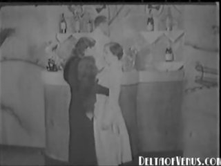 خمر 1930s بالغ فيديو - الإناث الذكور الإناث مجموعة من ثلاثة أشخاص